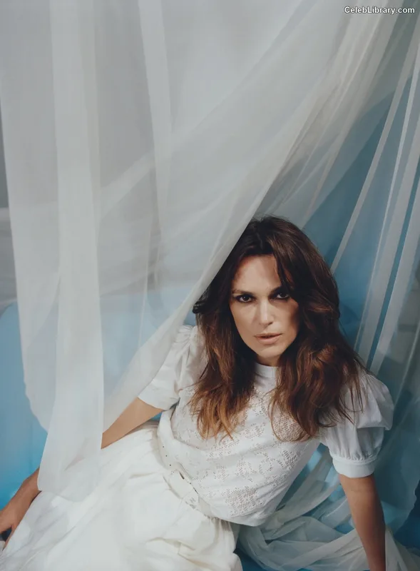 Keira Knightley photo 6 of 490