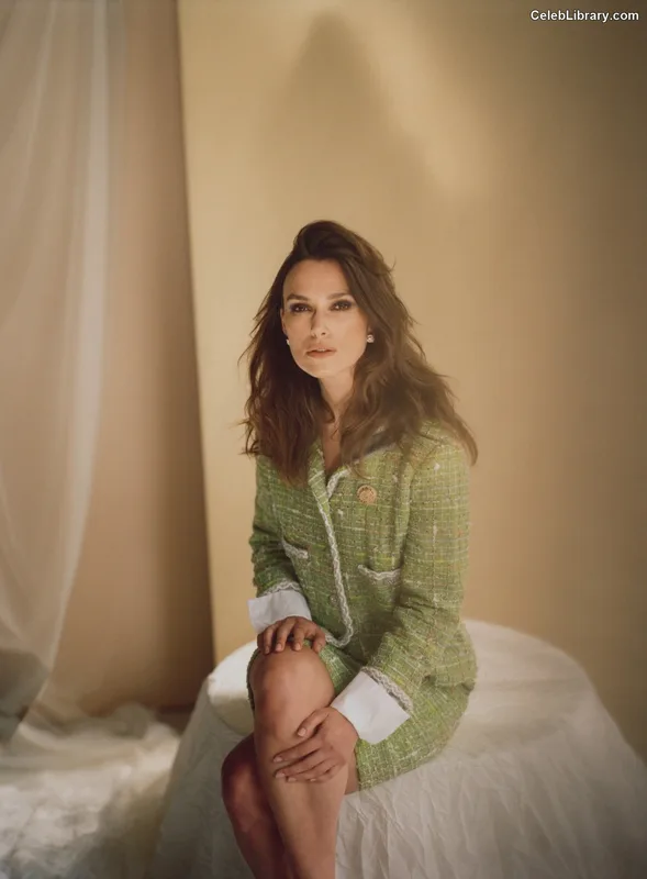 Keira Knightley photo 12 of 490