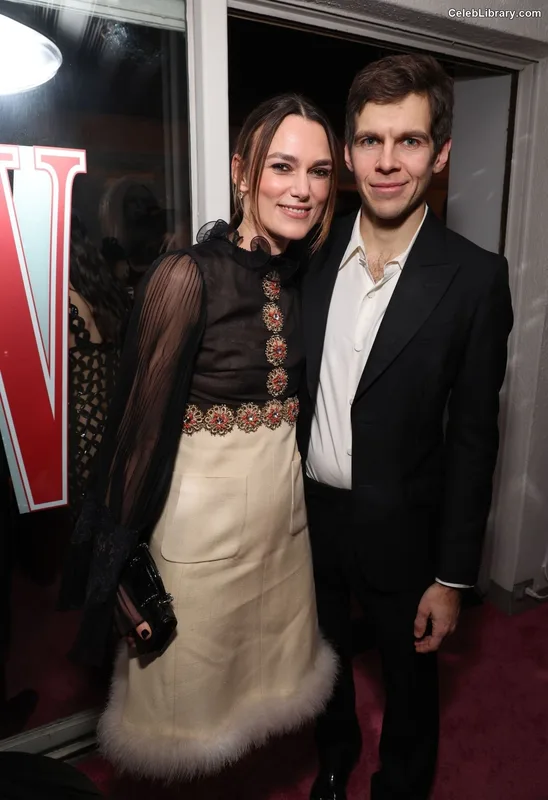 Keira Knightley photo 21 of 490