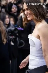Keira Knightley photo 5 of 490