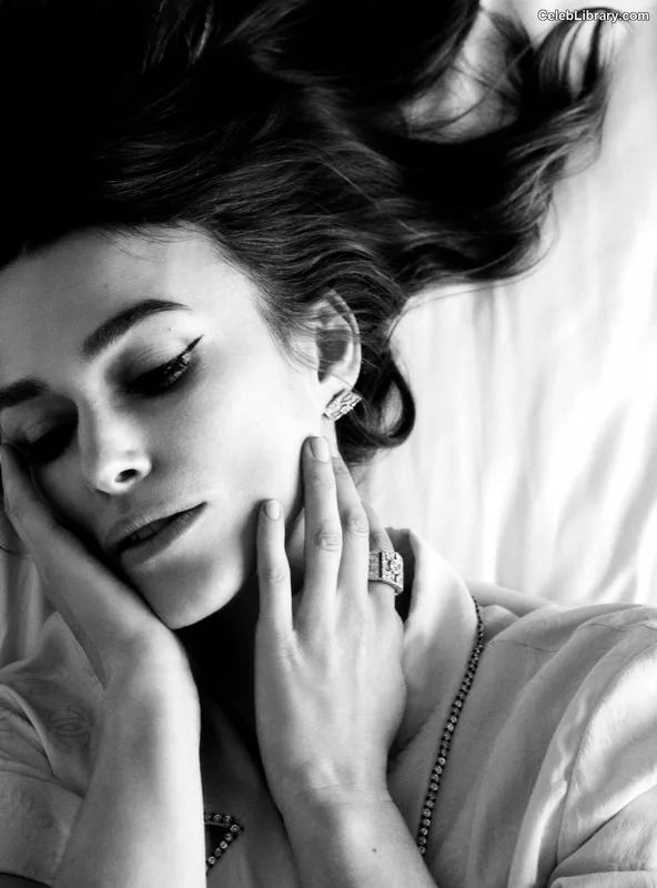 Keira Knightley photo 8 of 490