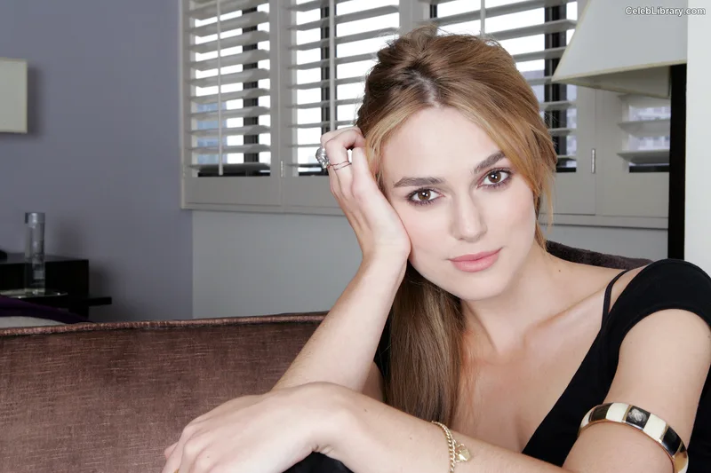 Keira Knightley photo 21 of 490