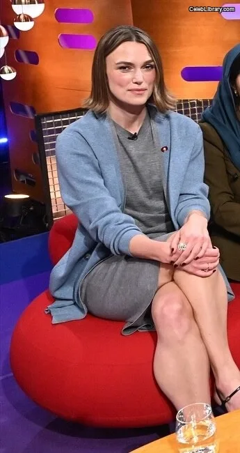 Keira Knightley photo 4 of 490