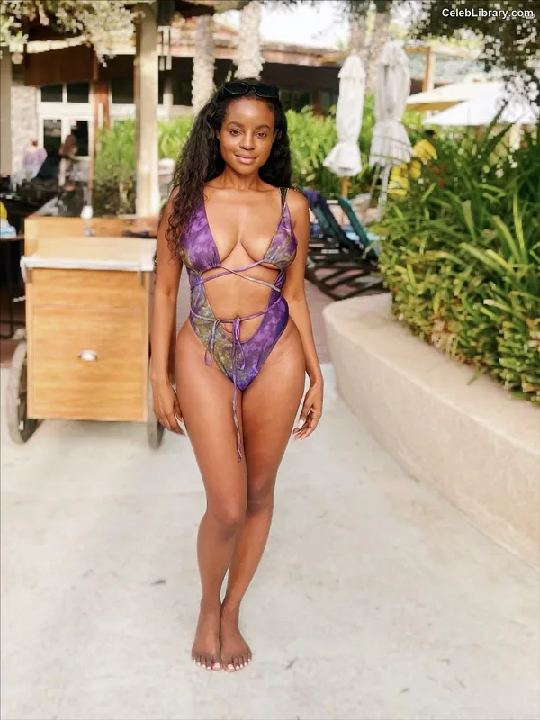 Keisha Buchanan photo 3 of 91