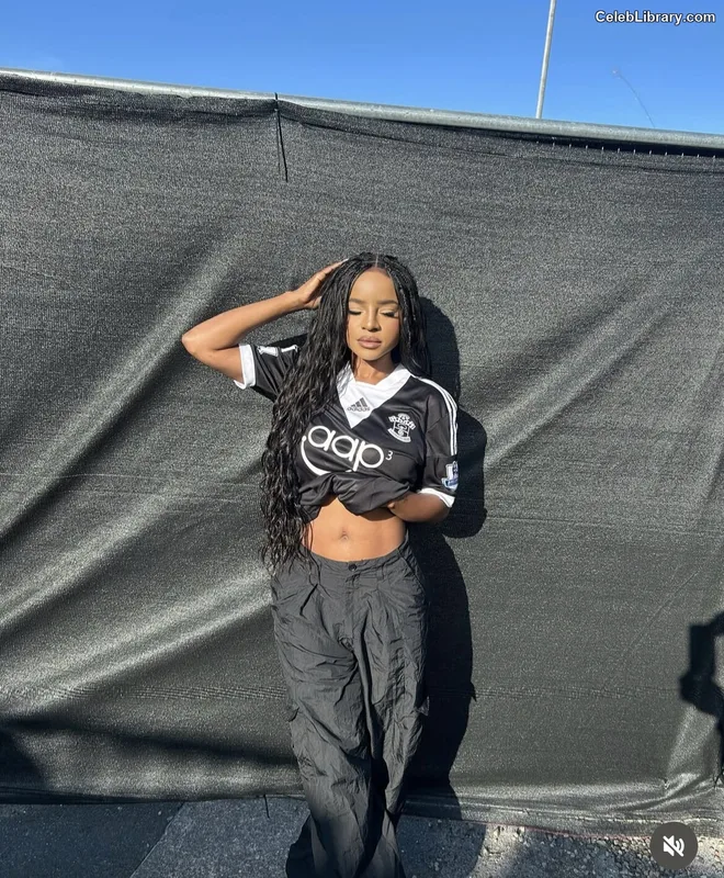 Keisha Buchanan photo 1 of 91