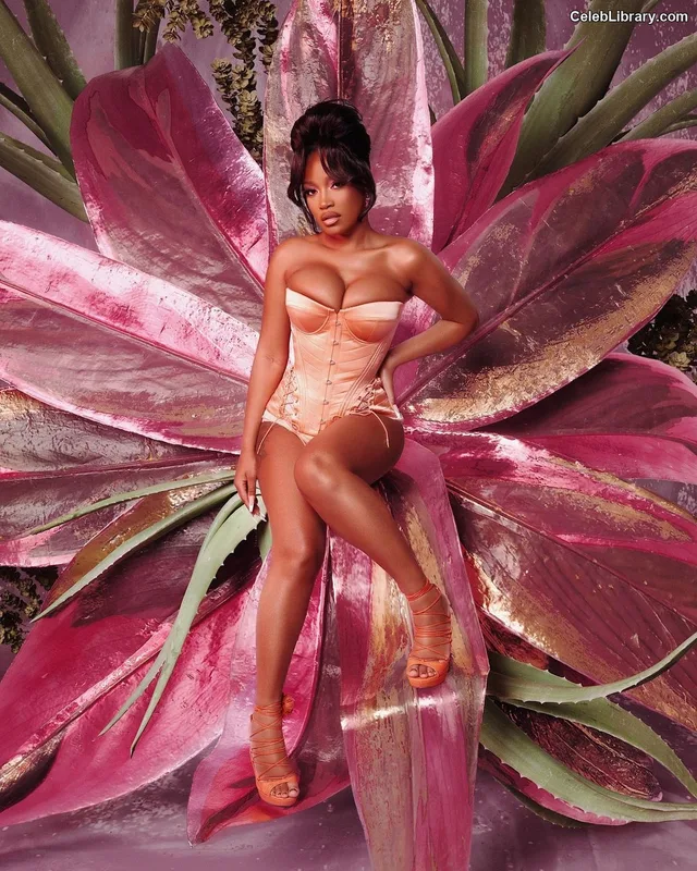 Keke Palmer photo 1 of 735