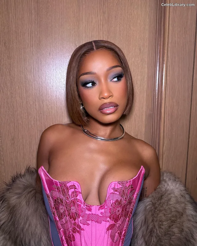 Keke Palmer photo 2 of 735