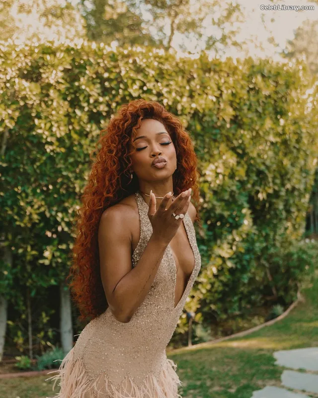 Keke Palmer photo 2 of 735