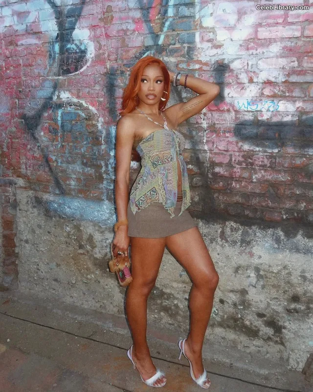Keke Palmer photo 1 of 735