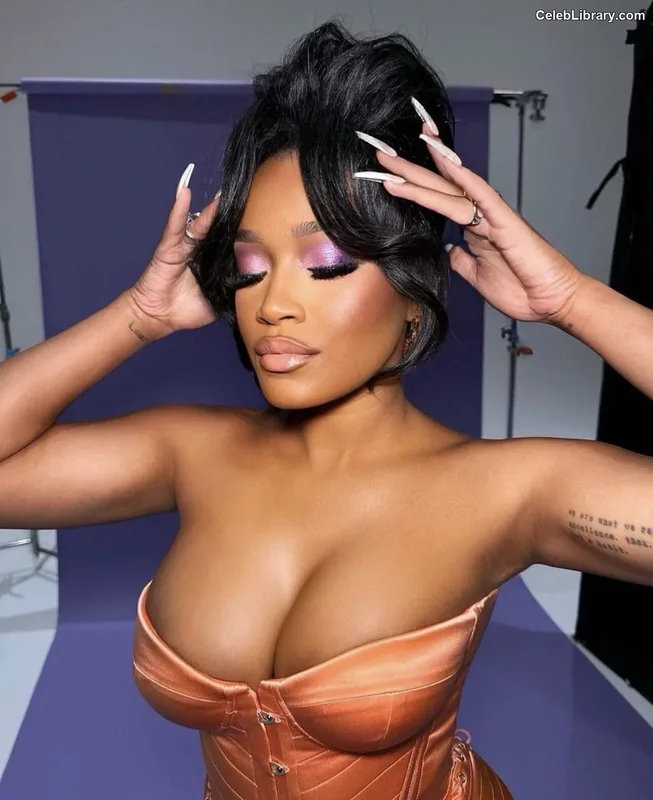 Keke Palmer photo 1 of 735