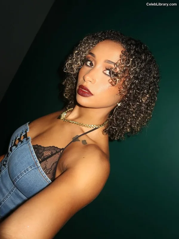 Kelani Jordan photo 6 of 293