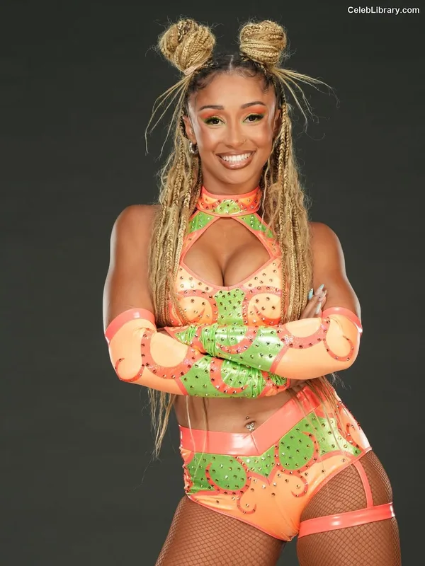 Kelani Jordan photo 10 of 293