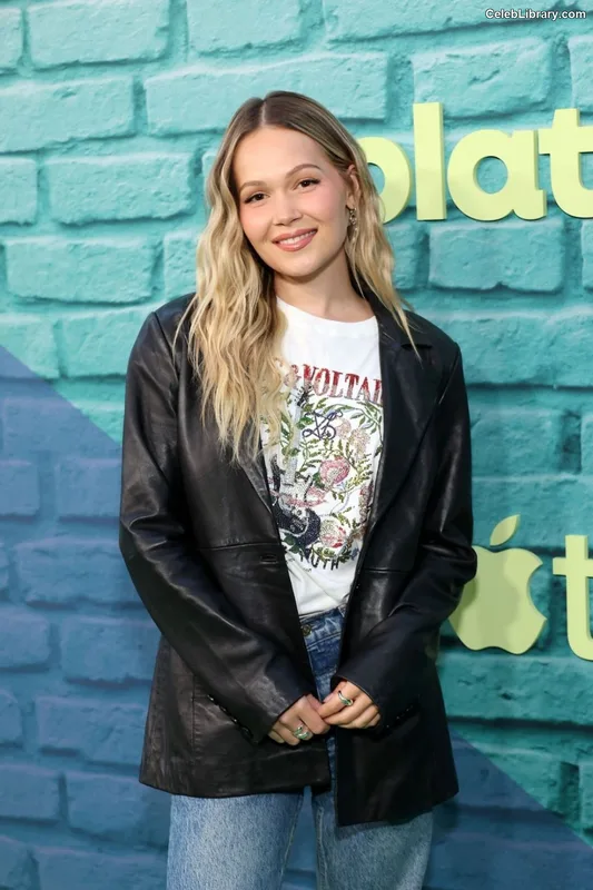 Kelli Berglund photo 13 of 196
