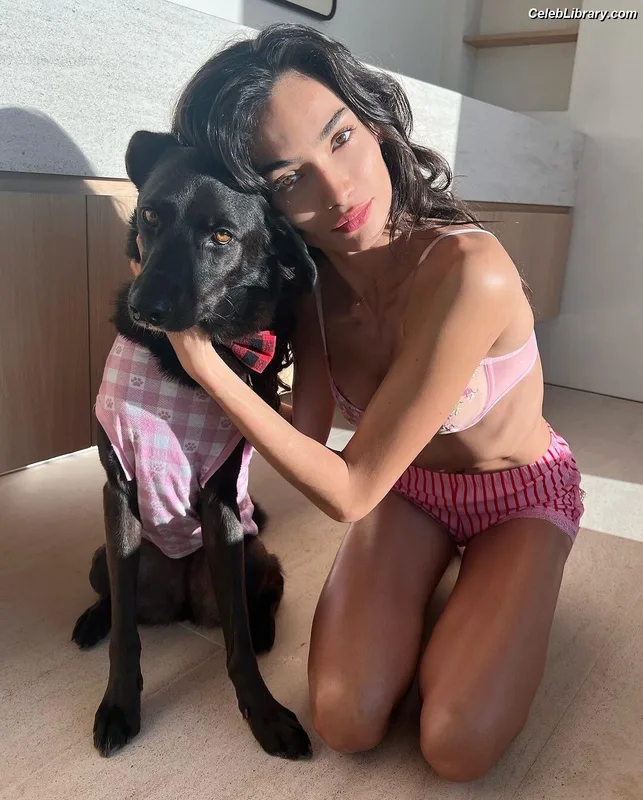 Kelly Gale photo 19 of 282