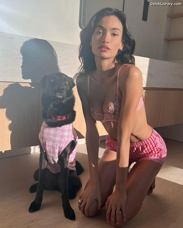 Kelly Gale photo 21 of 282
