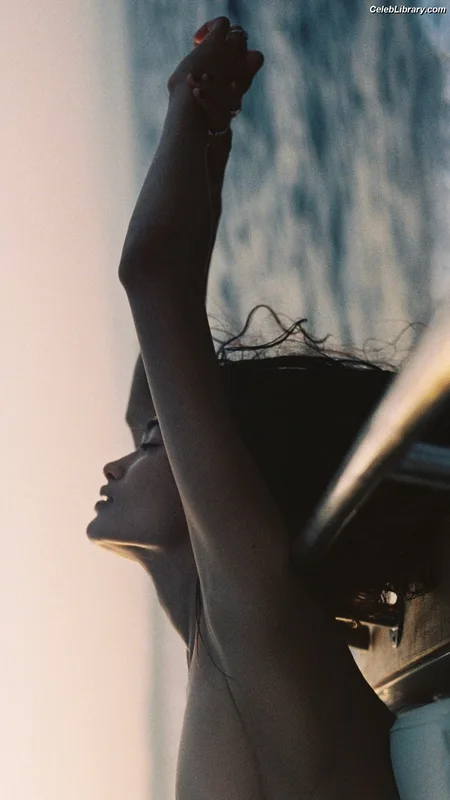 Kelly Gale photo 6 of 282