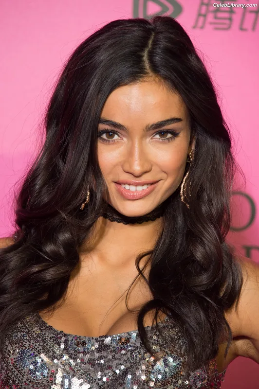 Kelly Gale photo 9 of 282