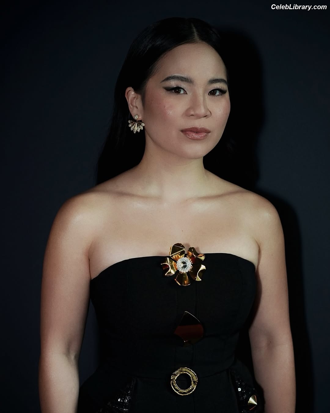 Kelly Marie Tran photo 13 of 21