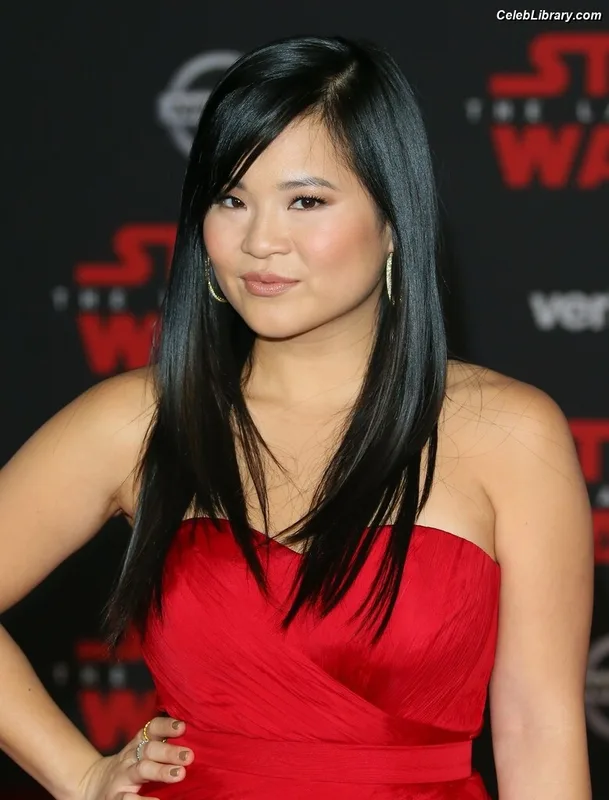 Kelly Marie Tran photo 13 of 21