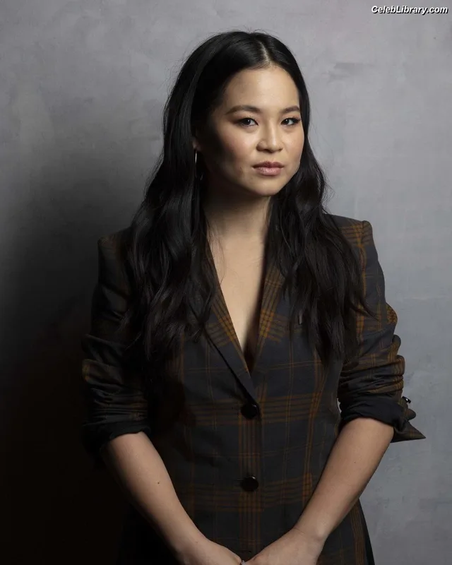 Kelly Marie Tran photo 14 of 21