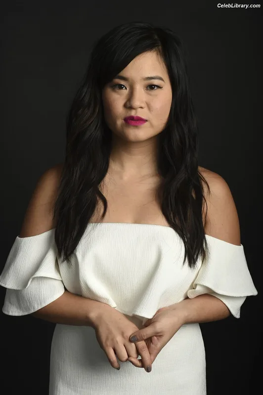 Kelly Marie Tran photo 8 of 21
