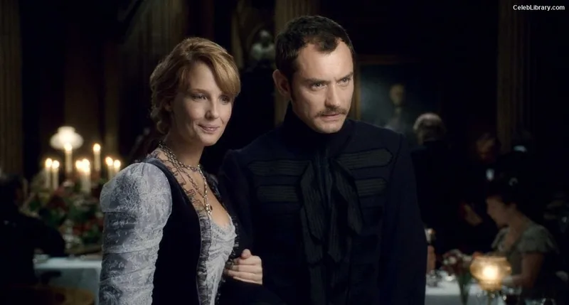 Kelly Reilly photo 2 of 45