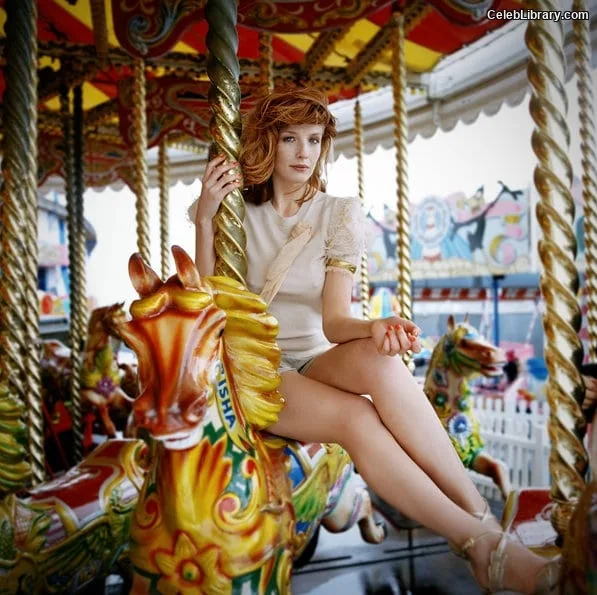 Kelly Reilly photo 9 of 45