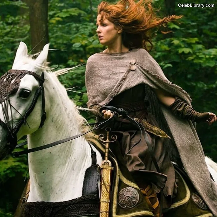 Kelly Reilly photo 23 of 45