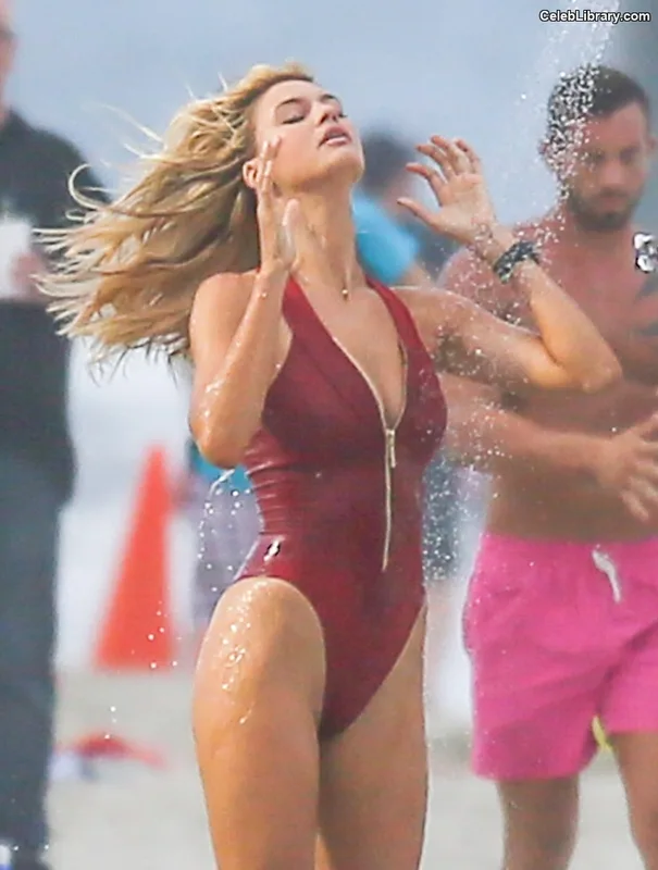 Kelly Rohrbach photo 23 of 144