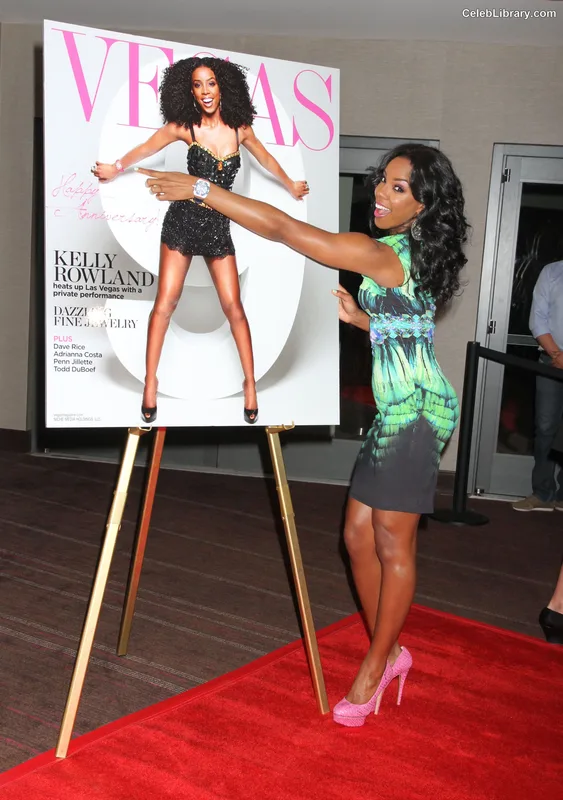 Kelly Rowland photo 2 of 29