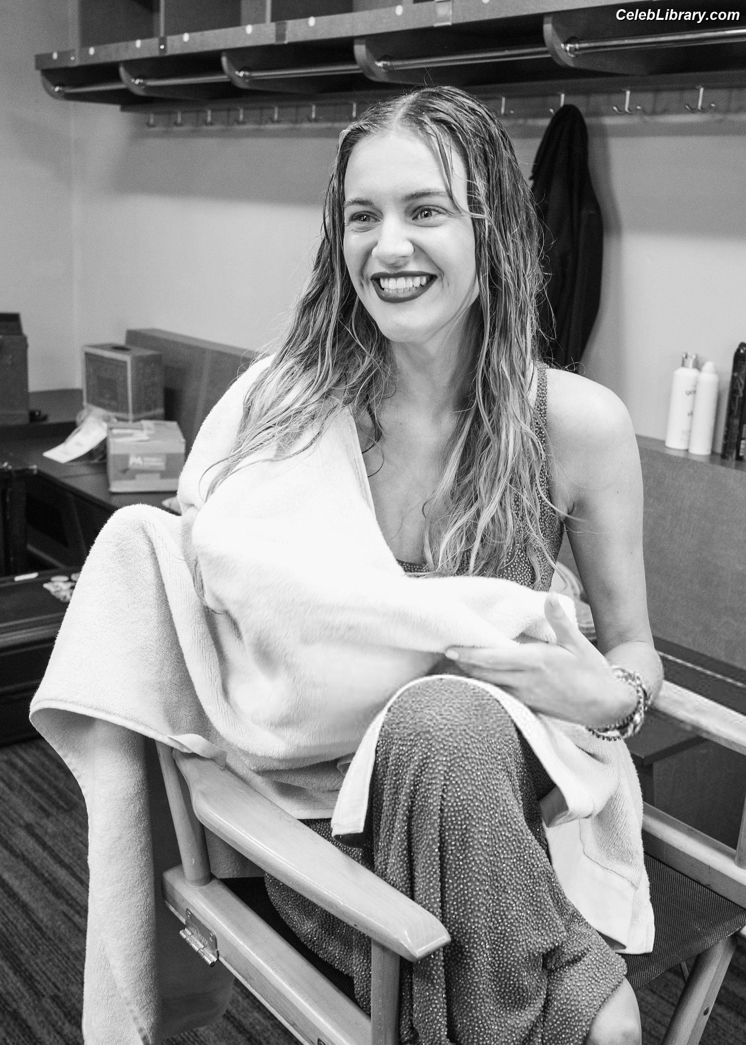 Kelsea Ballerini photo 6 of 128