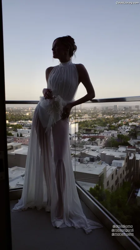 Kelsea Ballerini photo 7 of 128