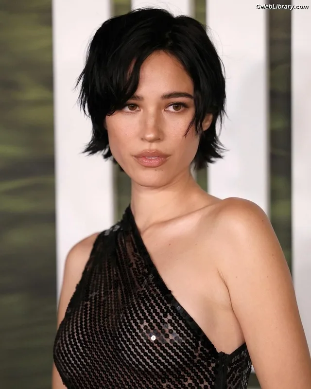 Kelsey Asbille photo 11 of 113