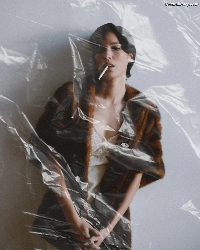 Kelsey Asbille photo 24 of 113