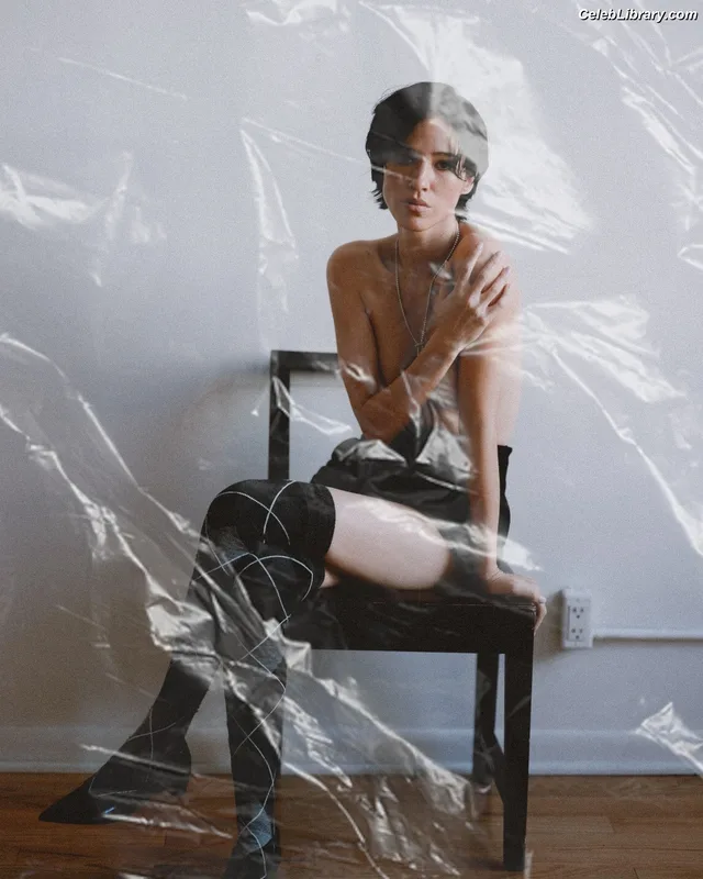 Kelsey Asbille photo 2 of 113