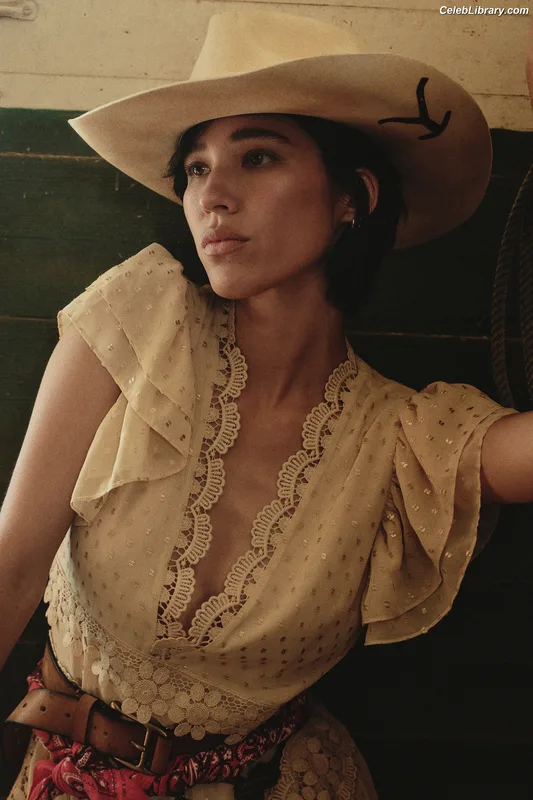 Kelsey Asbille photo 3 of 113