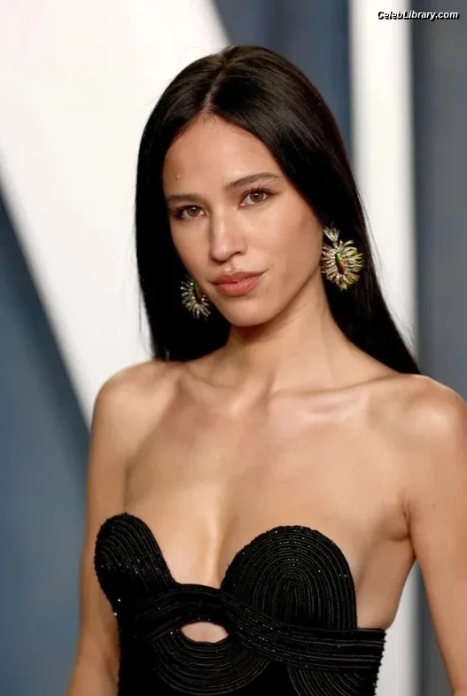 Kelsey Asbille photo 8 of 113