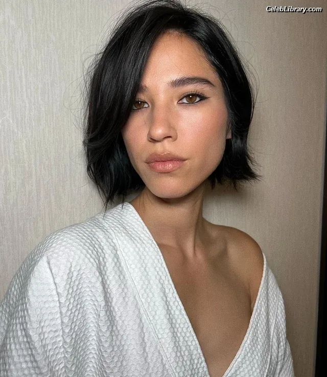 Kelsey Asbille photo 9 of 113