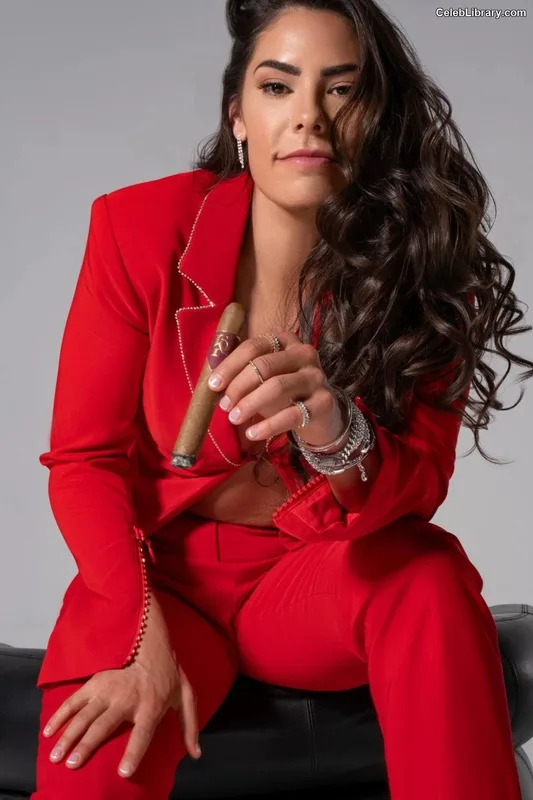 Kelsey Plum photo 8 of 48