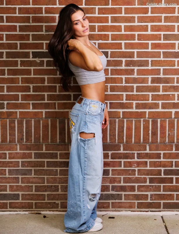 Kendal Grey photo 10 of 404
