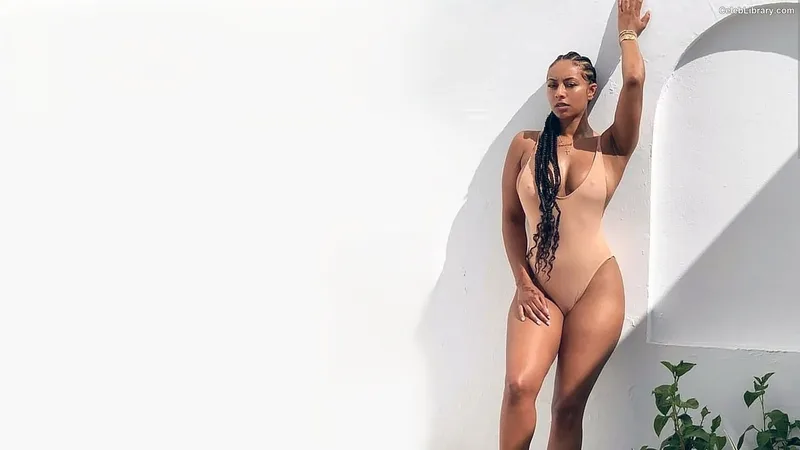 Keri Hilson photo 11 of 68