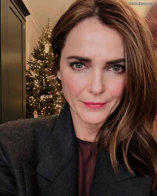 Keri Russell photo 1 of 203
