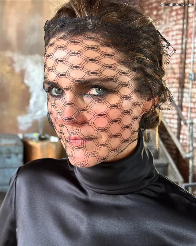 Keri Russell photo 2 of 203