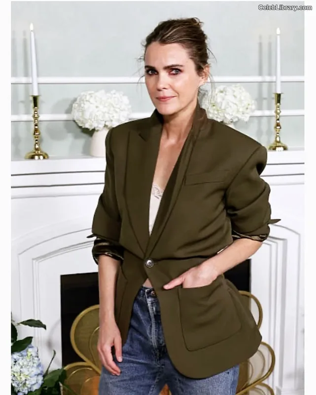 Keri Russell photo 3 of 203