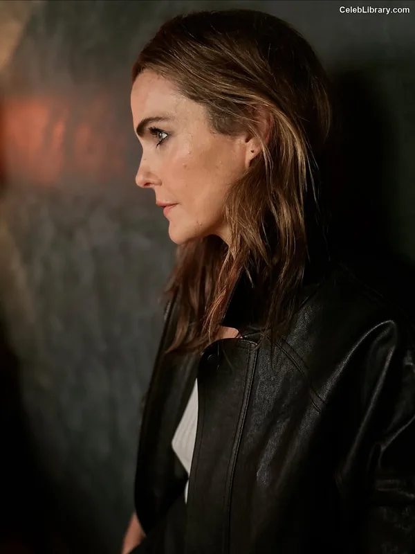 Keri Russell photo 18 of 203