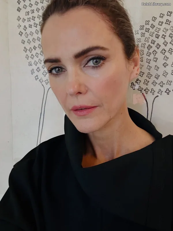 Keri Russell photo 3 of 203