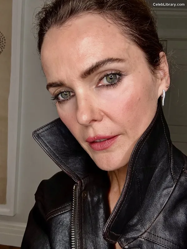 Keri Russell photo 6 of 203