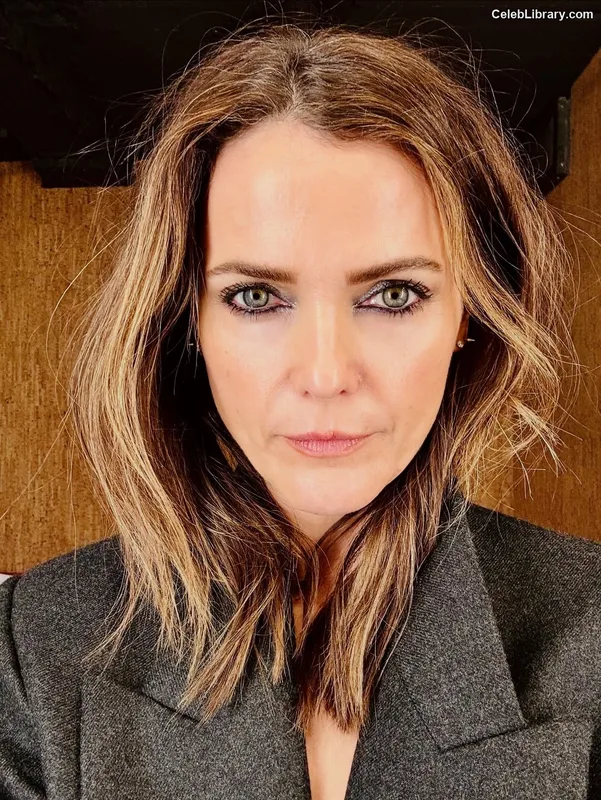 Keri Russell photo 14 of 203
