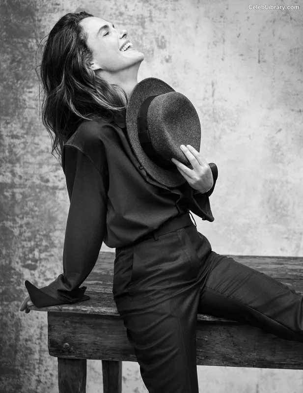 Keri Russell photo 1 of 203