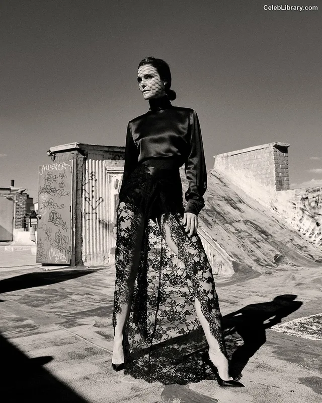Keri Russell photo 2 of 203